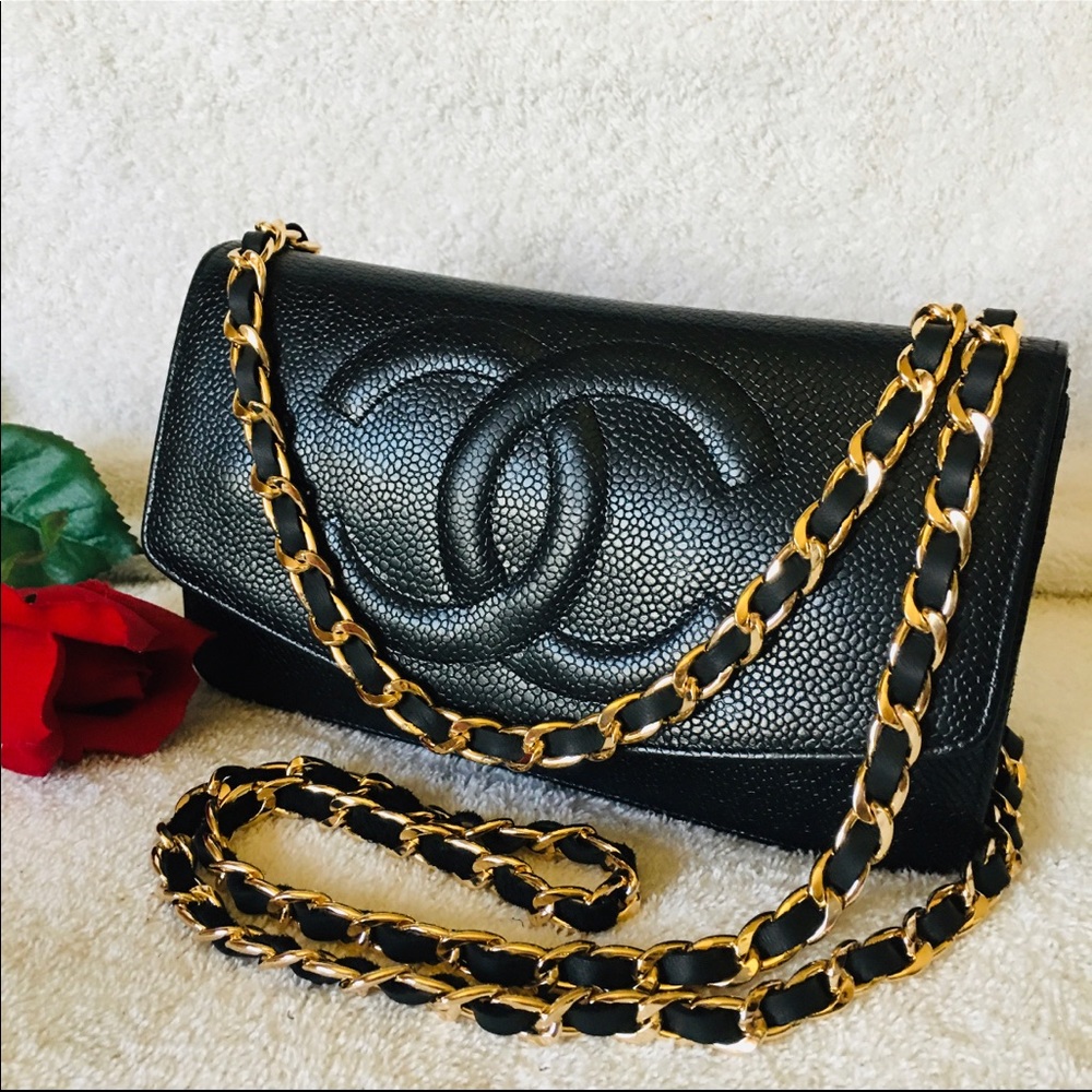 ❤️AUTH. CHANEL TIMELESS CLUTCH/MINI BAG/WALLET ON A CHAIN ❤️